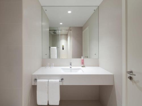 Bur Dubai Hotel | Rove Bur Dubai - Healthcare City