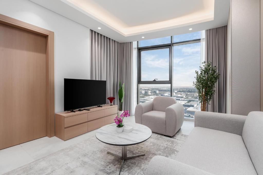 Jumeirah Village Triangle Apartment | Samaya Holiday Homes - Cloud Stylish Suites with Balcony