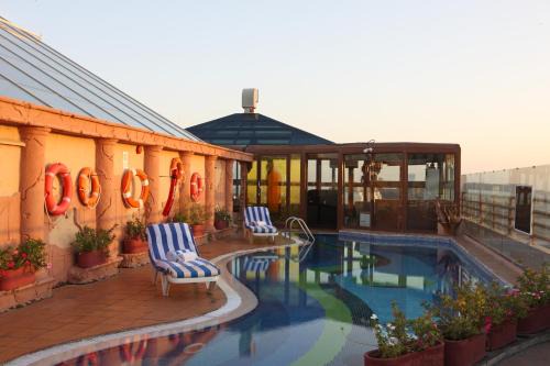 Bur Dubai Hotel | Sea View Hotel Dubai