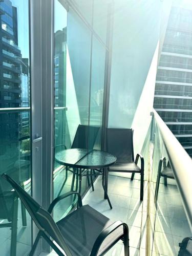 Palm Jumeirah Apartment | Seven Palm Studio - Direct Beach Access- Rooftop Infinity Pool