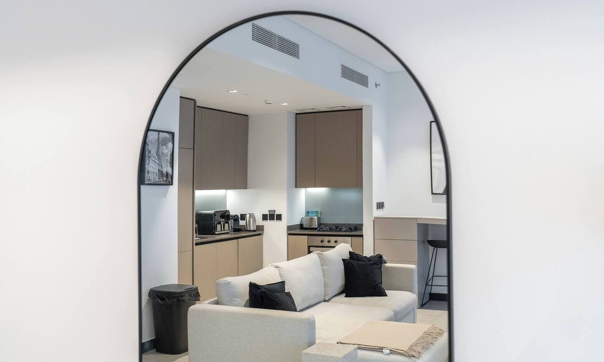 Business Bay Apartment | Spacious 1Bedroom, Burj views, Infinity Pool & Jacuzzi