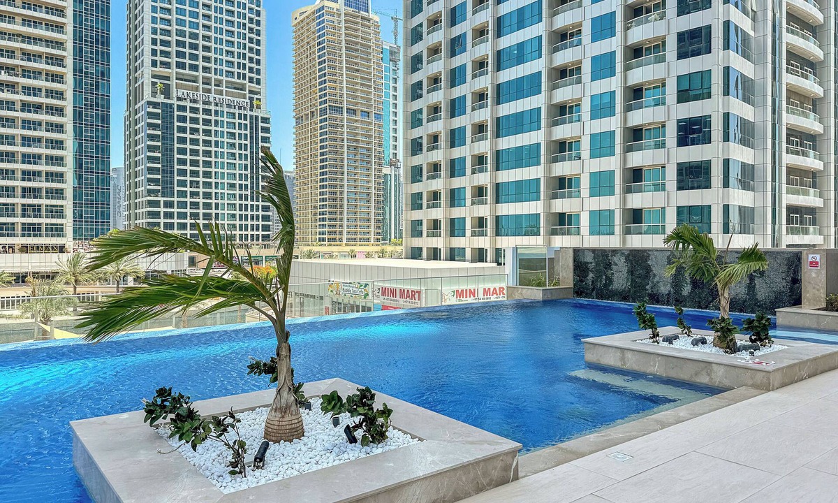 Jumeirah Lake Towers Apartment | Spacious Modern 3BR, Near Dubai Eye & JBR Beach