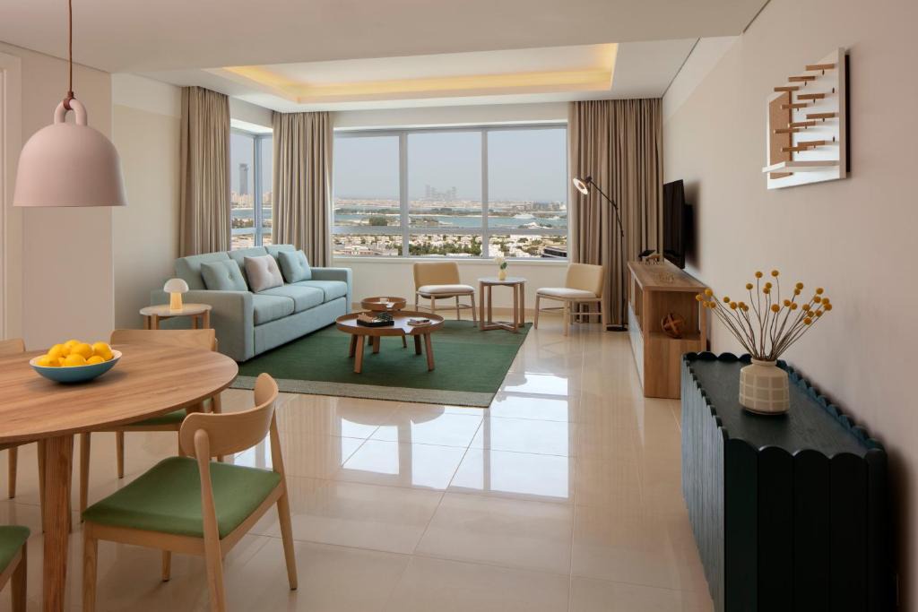 Dubai Internet City Hotel | Staybridge Suites Dubai Internet City by IHG