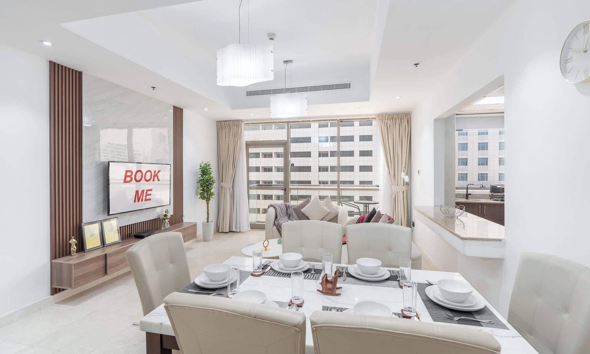 Al Barsha 1 Apartment | StayShort - Spacious 2-Bed Al Barsha Escape - Balcony & Modern Amenities, Fits 4