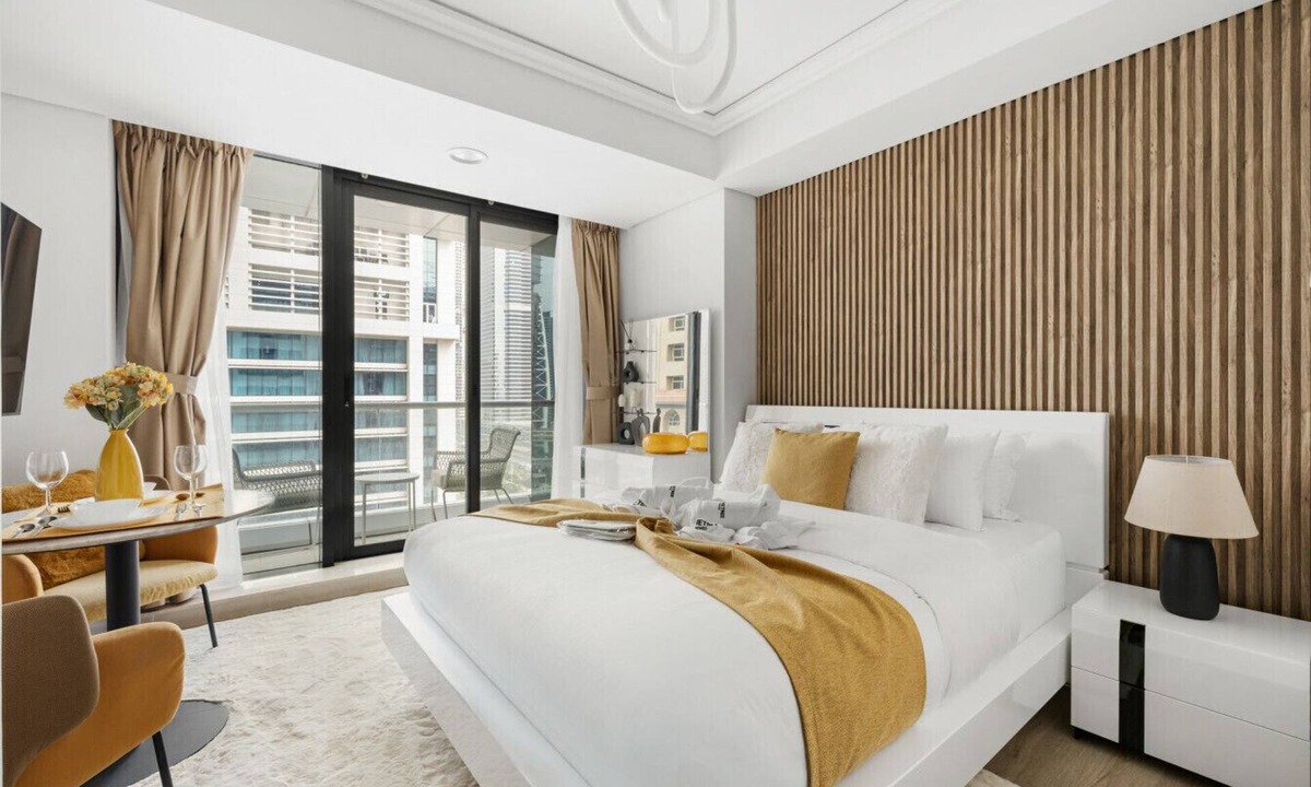 Jumeirah Lake Towers Apartment | StoneTree - GoldCrest Views 2 Studio - Family-friendly Community