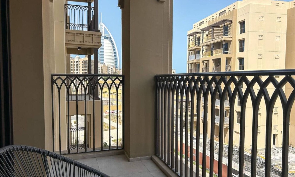 Umm Suqeim 3 Apartment | StoneTree - Pool with Madinat Jumeirah View
