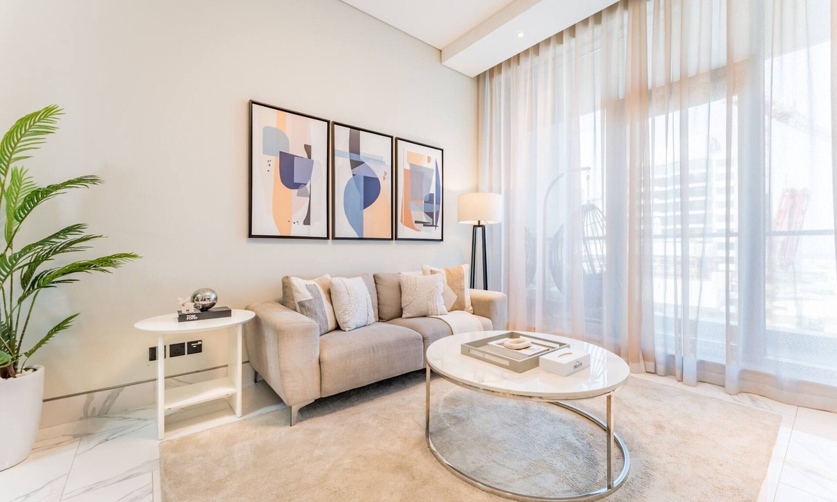 Downtown Dubai Apartment | Stunning 1BR with Panoramic Canal Views, Convenient Downtown Access