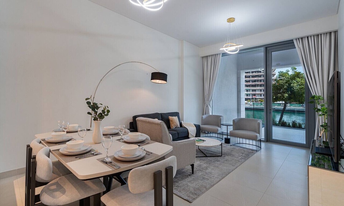 Al Safa Apartment | Stylish & Newly Furnished 2-Bedroom Canal Front Apartment with Maid’s Room – Canal Front 5