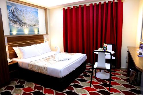 Naif Hotel | Tanha Park Hotel