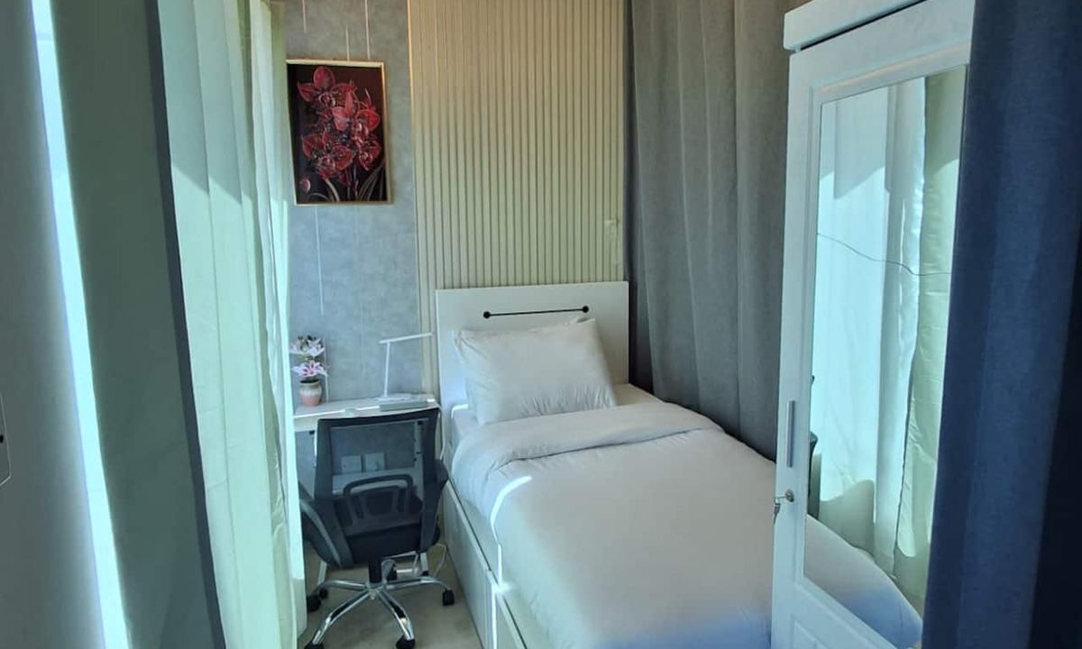 Dubai Marina Hostel | Time Place Tower