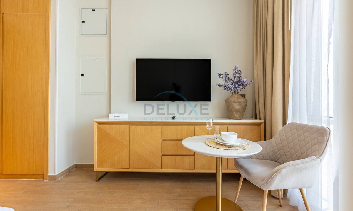 Jumeirah Village Triangle Apartment | Top-Floor Studio Near a Park and Just Minutes by Car from the Mall