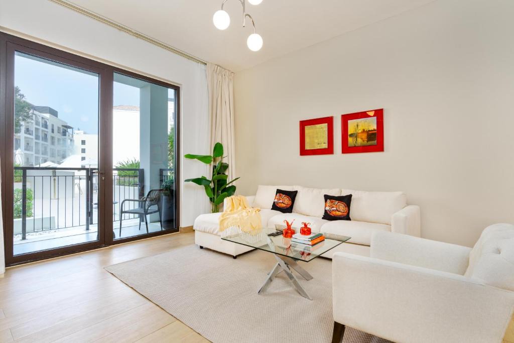Dubai Apartment | Ultimate Stay - Seaside 1-Bedroom Apartment with Beach Access at Port De La Mer