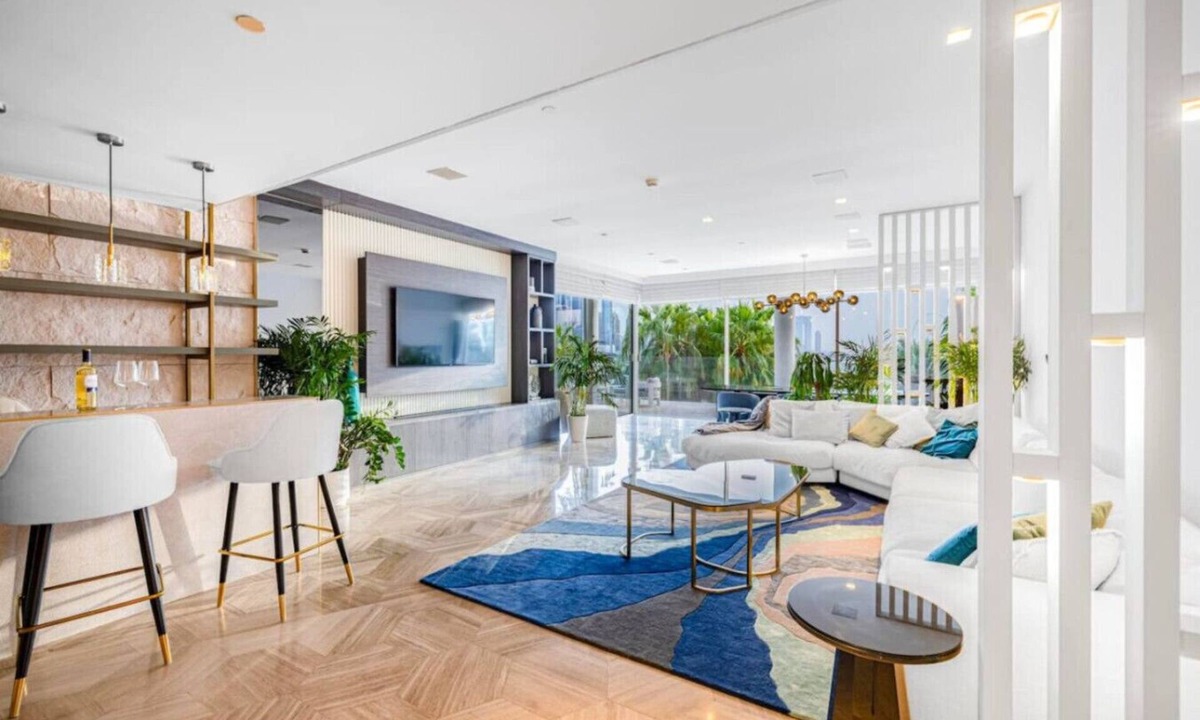 Palm Jumeirah Apartment | Upgraded 4 Bedroom Penthouse
