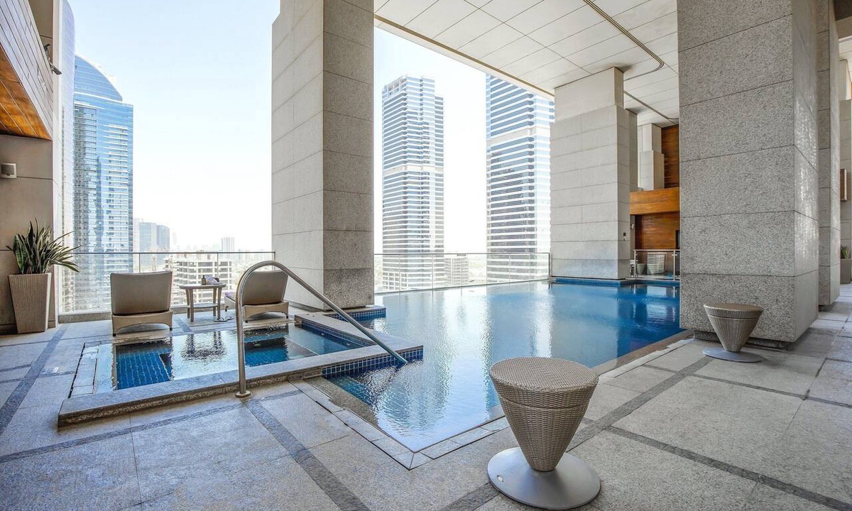 Jumeirah Lake Towers Hotel | voco Bonnington | Standard Room | Dubai Marina Minutes, Sauna + Steam
