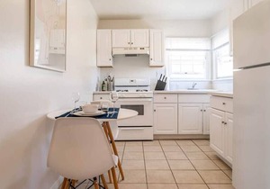 Bright Gorgeous 2Bed w/Parking&Washer in Los Angeles
