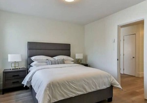 Gateway Furnished Apartments Suite Thirteen in Surrey