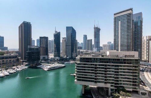 Dubai Marina Apartment | The Smart Concierge - Bay Central