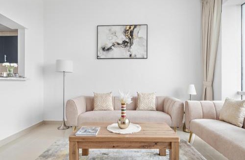 Dubai Sports City Apartment | 1BR flat close to famous The Els Club golf course