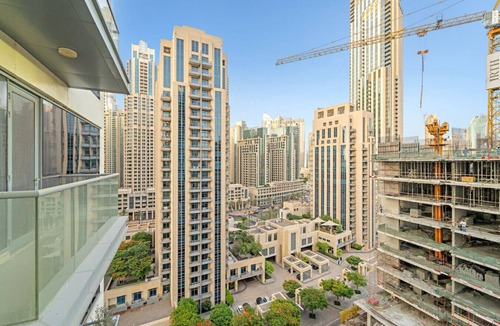 Downtown Dubai Apartment | 1BR in Business Bay near Burj Khalifa & Dubai Mall w/Pool & Gym Access