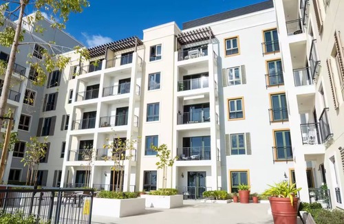 Dubai Apartment | 2 Bedroom Apartment in La Rive, Beach Front Lifestyle inDubai