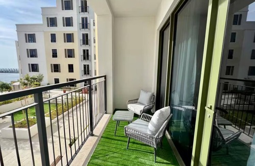 Dubai Apartment | 2 Bedroom Apartment in La Rive, Beach Front Lifestyle inDubai