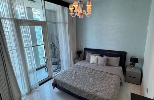 Downtown Dubai Apartment | 3 Bedroom Apartment at Business Bay - Pool & Spa