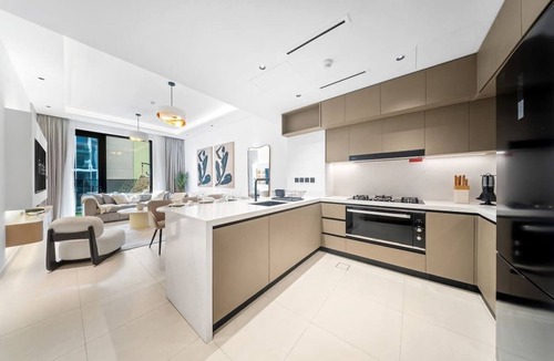 Jumeirah Village Circle Apartment | 3BR Oasis nr Circle Mall | Sauna, Gym & Pool