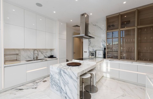 Palm Jumeirah Apartment | 4BR Palm Penthouse: Private Pool & Beach Access
