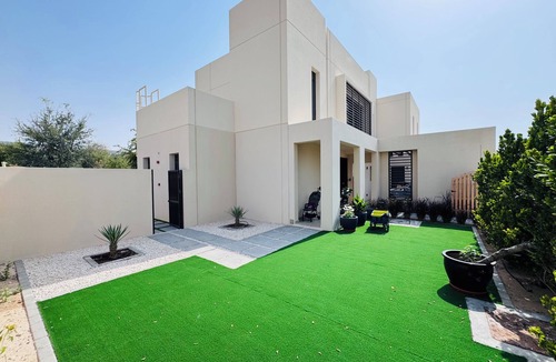 Abu Dhabi Villa | 5-Beds Coastal Villa with Garden, Pool, Beaches & Parks