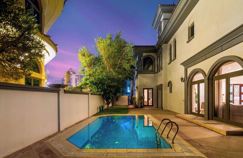 Palm Jumeirah Villa | 5-br Villa on the Palm Jumeirah, Frond P