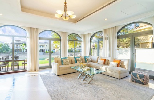 Palm Jumeirah Villa | 5-br Villa on the Palm Jumeirah, Frond P