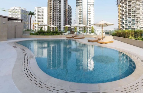 Jumeirah Village Circle Apartment | Airy 1BR Oasis with Plunge Pool in Binghatti Phantom