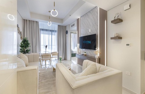 Sheikh Zayed Road Apartment | ALiving Classy 2BR Apartment with Balcony I Aykon City, Business Bay- 5615