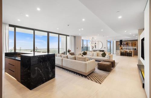 Dubai Marina Apartment | Allsopp & Allsopp - 4-Bedroom Penthouse with Panoramic Views in LIV Marina, Dubai Marina