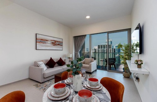 Trade Centre 1 Apartment | Allsopp & Allsopp - Stylish 1-Bedroom Apartment in Grande Residences, Downtown