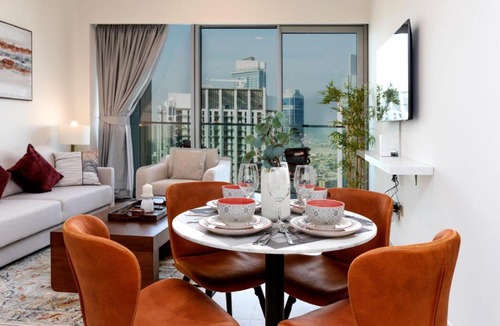 Trade Centre 1 Apartment | Allsopp & Allsopp - Stylish 1-Bedroom Apartment in Grande Residences, Downtown