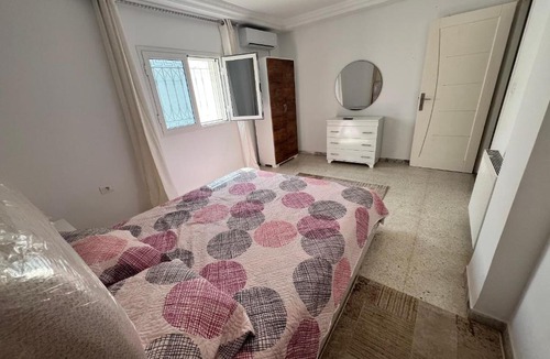 Sqanes Apartment | Appartement 2 chambres à 250m de la plage, propre & bien équipé