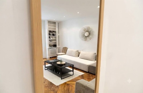 Sidi Dhrif Apartment | Beautiful Apartment in La Marsa with Parking