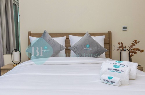 Jadaf Apartment | Bloomfields Cozy STU Azizi Farhad