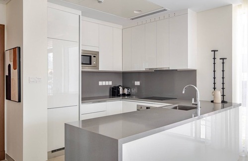 Al Wasl Apartment | Blueground | Al Wasl, pool, nr Dubai Canal