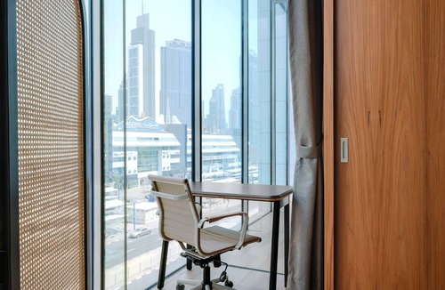 Al Wasl Apartment | Blueground | City Walk, balcony, nr park
