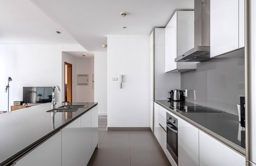 Al Wasl Apartment | Blueground | City Walk, pool, nr Burj Khalifa