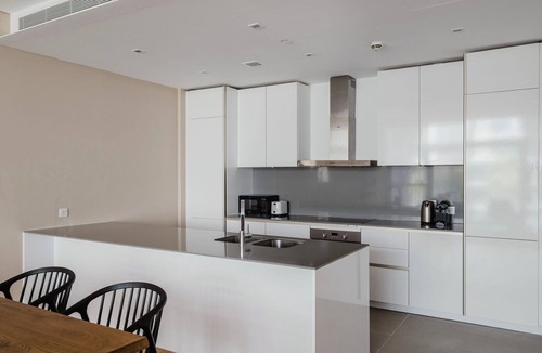 Al Wasl Apartment | Blueground | City Walk, pool, nr Park