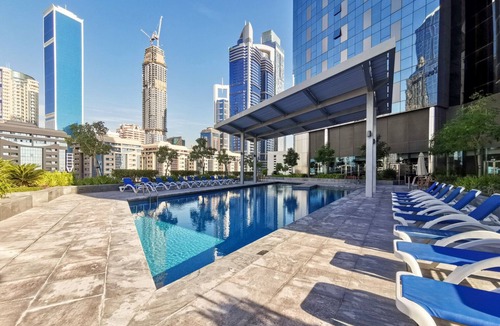 DIFC Apartment | Blueground | DIFC, pool, nr Burj Khalifa