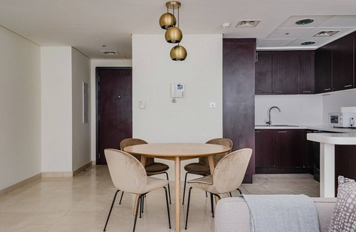 Bur Dubai Apartment | Blueground | DIFC, rooftop pool, nr Burj Khalifa