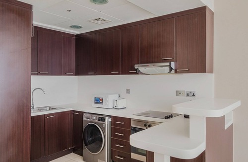 Bur Dubai Apartment | Blueground | DIFC, rooftop pool, nr Burj Khalifa