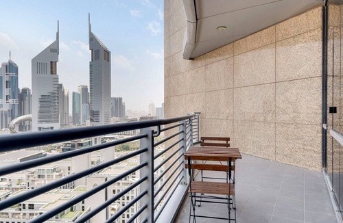 Bur Dubai Apartment | Blueground | DIFC, rooftop pool, nr Burj Khalifa
