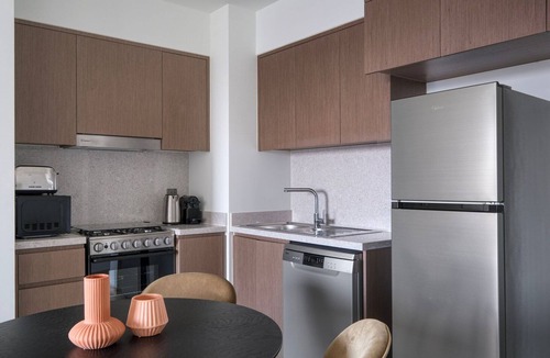 Downtown Dubai Apartment | Blueground | Downtown Dubai, pool, nr Burj Khalifa