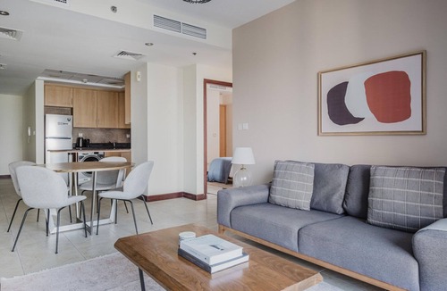 Jumeirah Lake Towers Apartment | Blueground | JLT, pool, nr Al Barsha Park