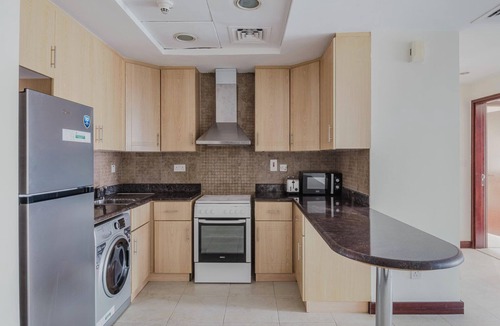 Jumeirah Lake Towers Apartment | Blueground | JLT, pool, nr Al Barsha Park